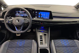 sininen Volkswagen Golf 2022 kuva 9.