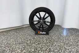 sininen Volkswagen Golf 2022 kuva 13.