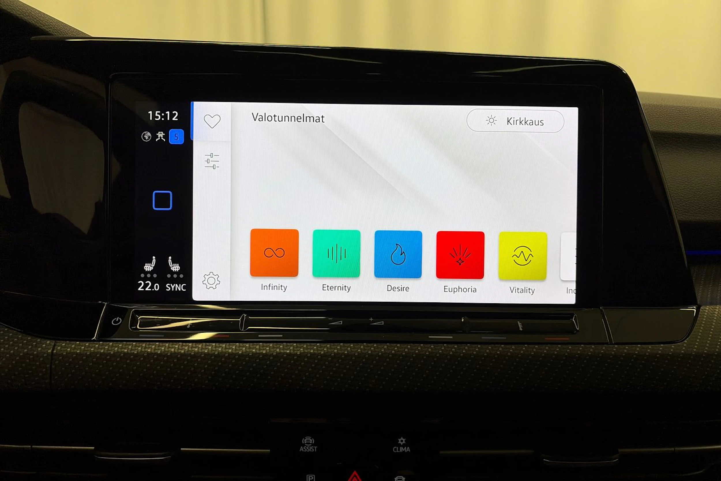 sininen Volkswagen Golf 2022 kuva 25.