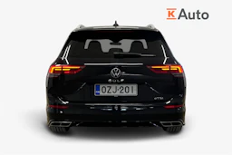 musta Volkswagen Golf 2022 kuva 4.