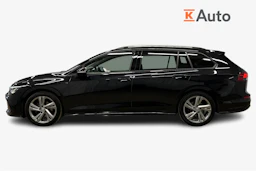 musta Volkswagen Golf 2022 kuva 7.