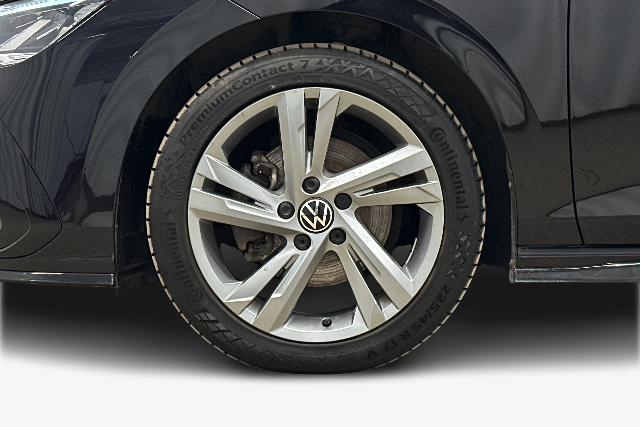 musta Volkswagen Golf 2022 kuva 12.