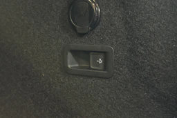 musta Volkswagen Golf 2022 kuva 17.