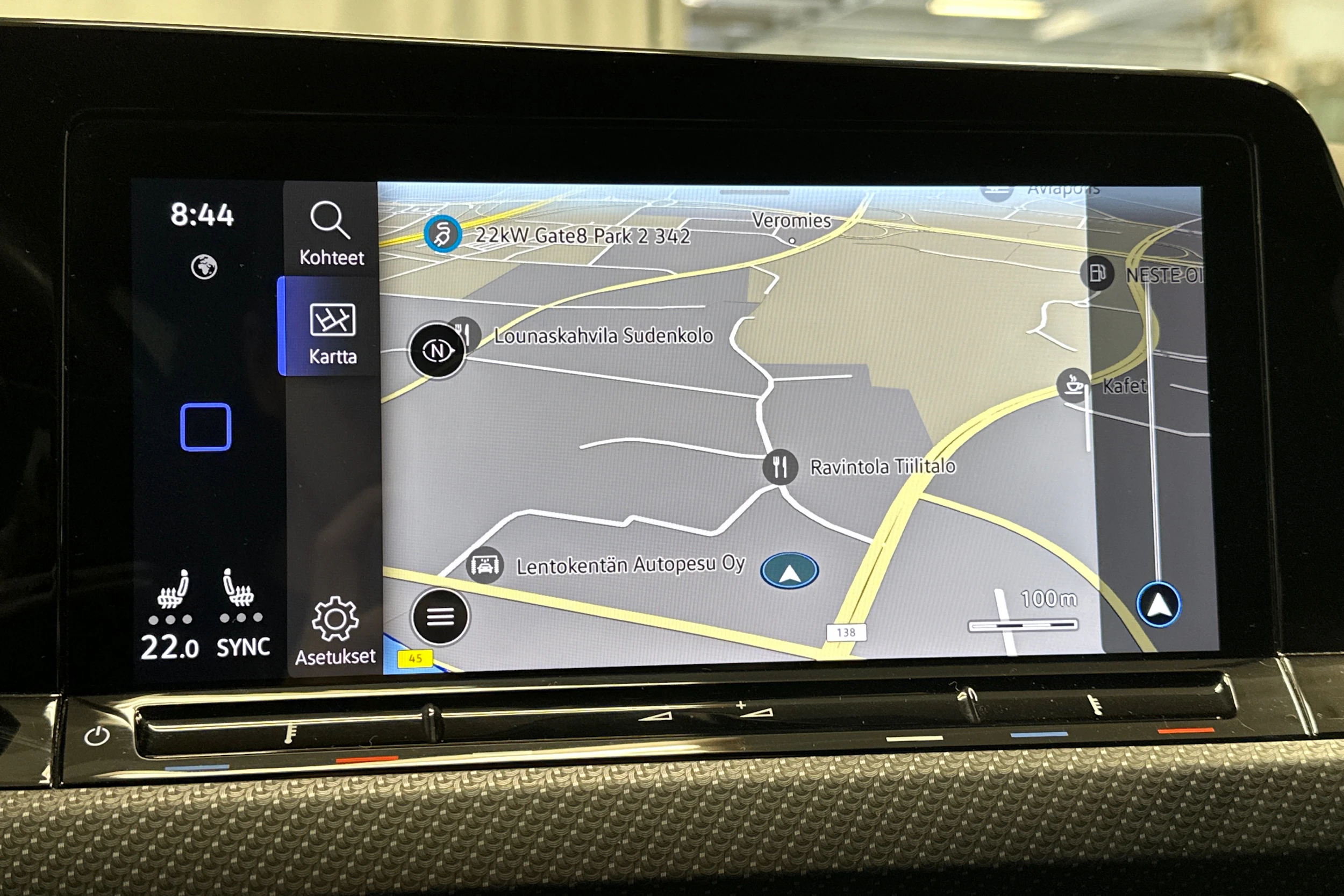 musta Volkswagen Golf 2022 kuva 24.