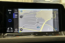 musta Volkswagen Golf 2022 kuva 24.