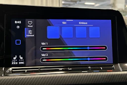 musta Volkswagen Golf 2022 kuva 26.