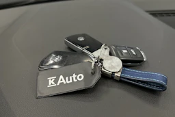 musta Volkswagen Golf 2022 kuva 33.