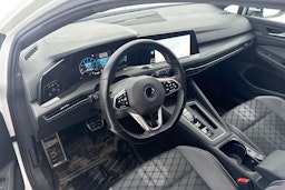 valkoinen Volkswagen Golf 2022 kuva 3.