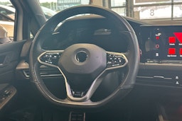 valkoinen Volkswagen Golf 2022 kuva 14.