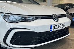 valkoinen Volkswagen Golf 2022 kuva 21.