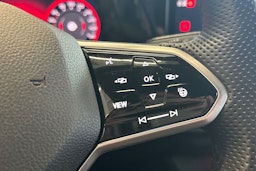 valkoinen Volkswagen Golf 2022 kuva 27.