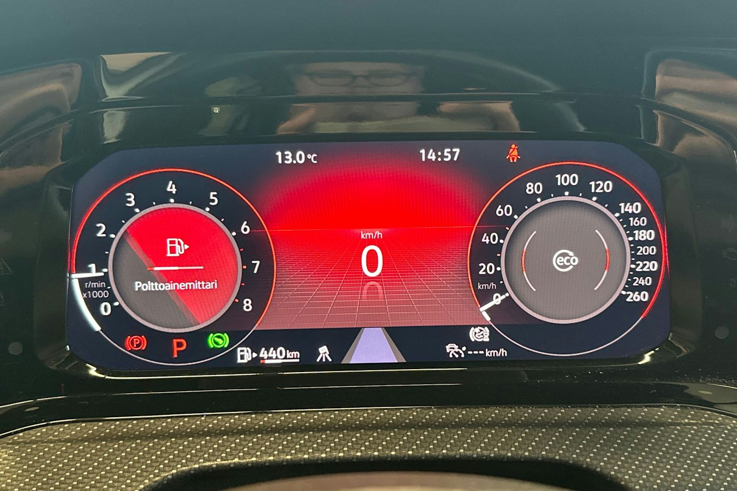 valkoinen Volkswagen Golf 2022 kuva 28.