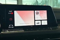 valkoinen Volkswagen Golf 2022 kuva 29.