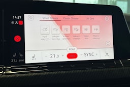 valkoinen Volkswagen Golf 2022 kuva 31.