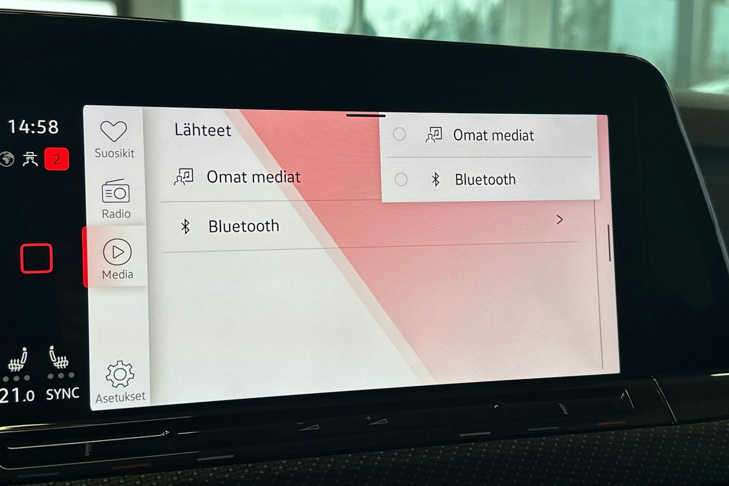 valkoinen Volkswagen Golf 2022 kuva 33.