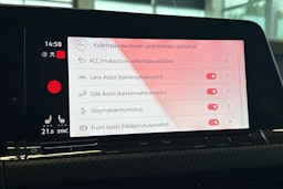 valkoinen Volkswagen Golf 2022 kuva 35.