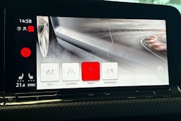 valkoinen Volkswagen Golf 2022 kuva 36.