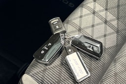 valkoinen Volkswagen Golf 2022 kuva 38.