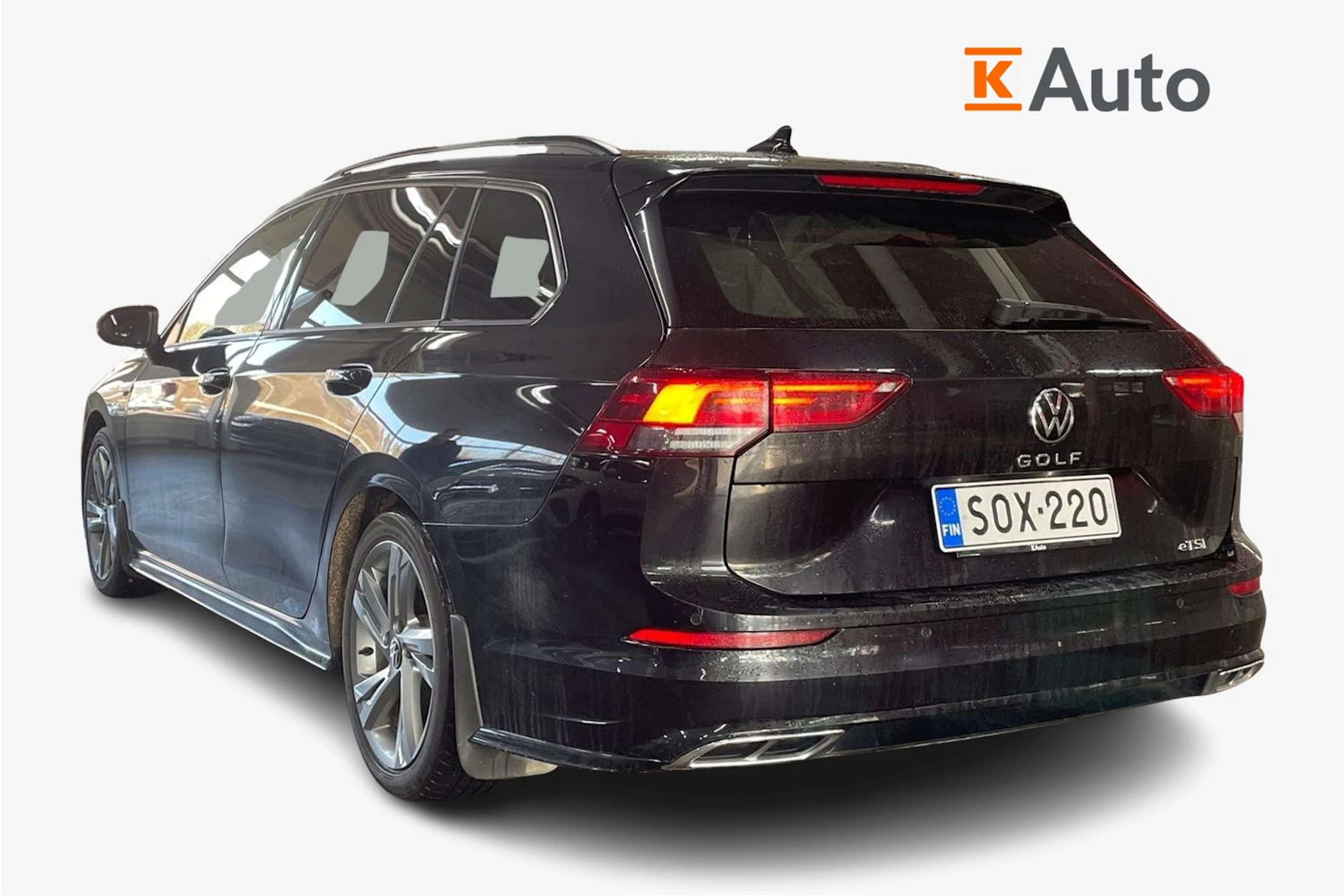 musta Volkswagen Golf 2022 kuva 2.