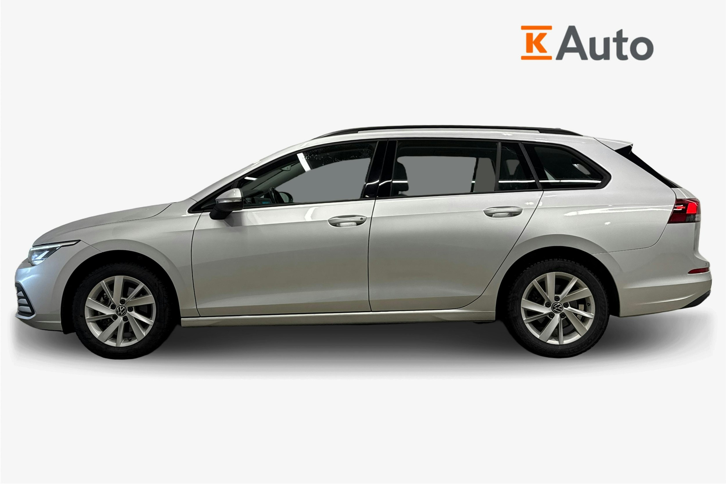 harmaa Volkswagen Golf 2022 kuva 3.