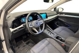 harmaa Volkswagen Golf 2022 kuva 6.