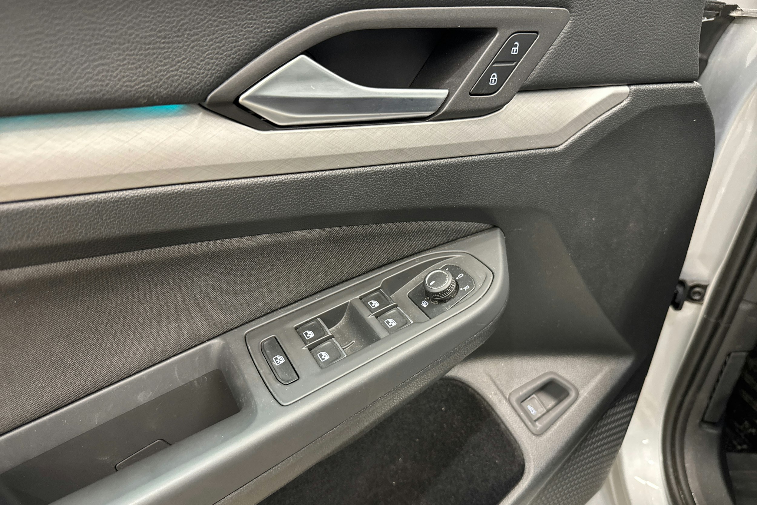 harmaa Volkswagen Golf 2022 kuva 13.