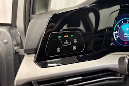 harmaa Volkswagen Golf 2022 kuva 14.