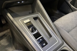 harmaa Volkswagen Golf 2022 kuva 15.