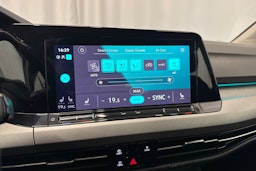 harmaa Volkswagen Golf 2022 kuva 19.