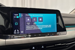 harmaa Volkswagen Golf 2022 kuva 20.