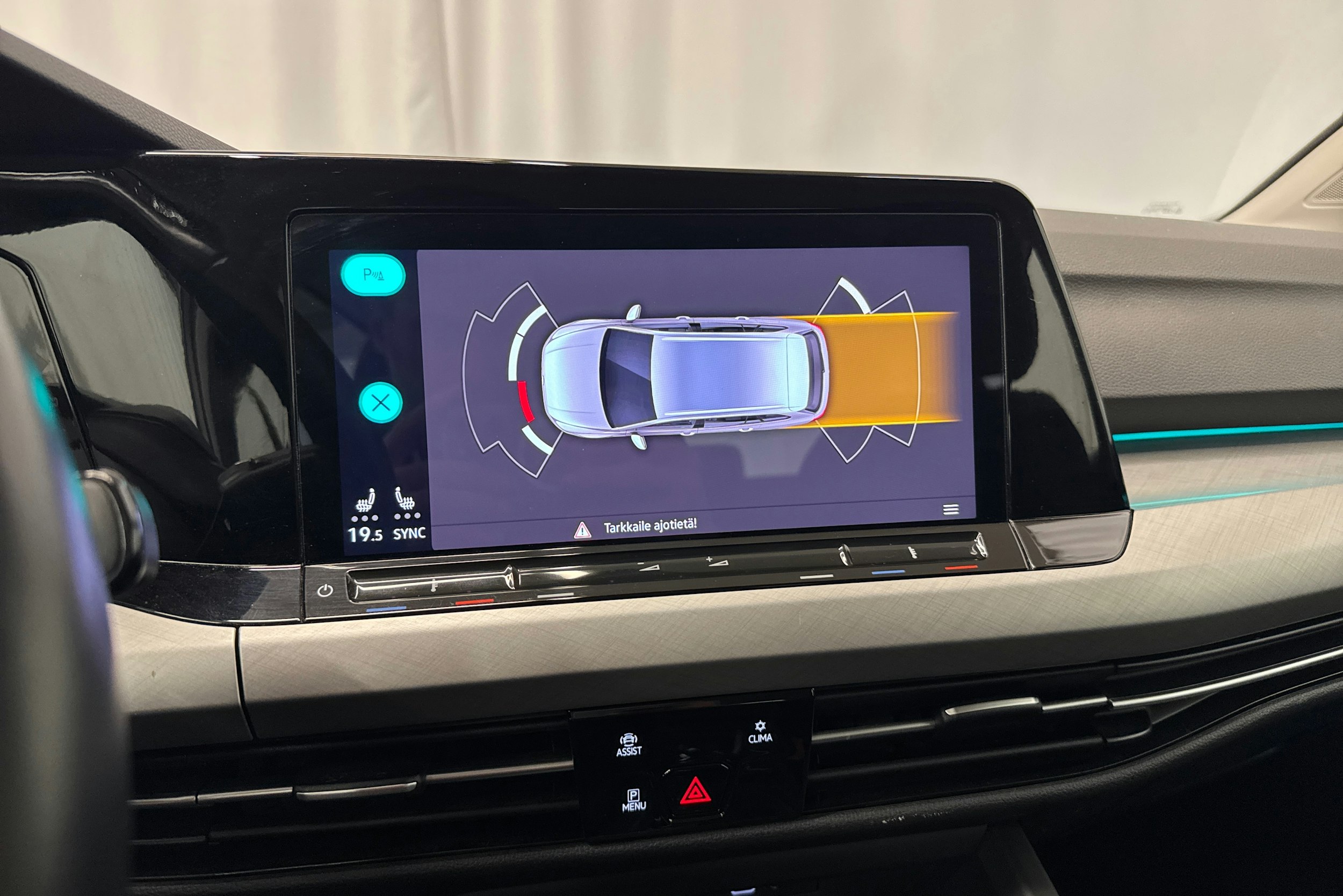 harmaa Volkswagen Golf 2022 kuva 21.