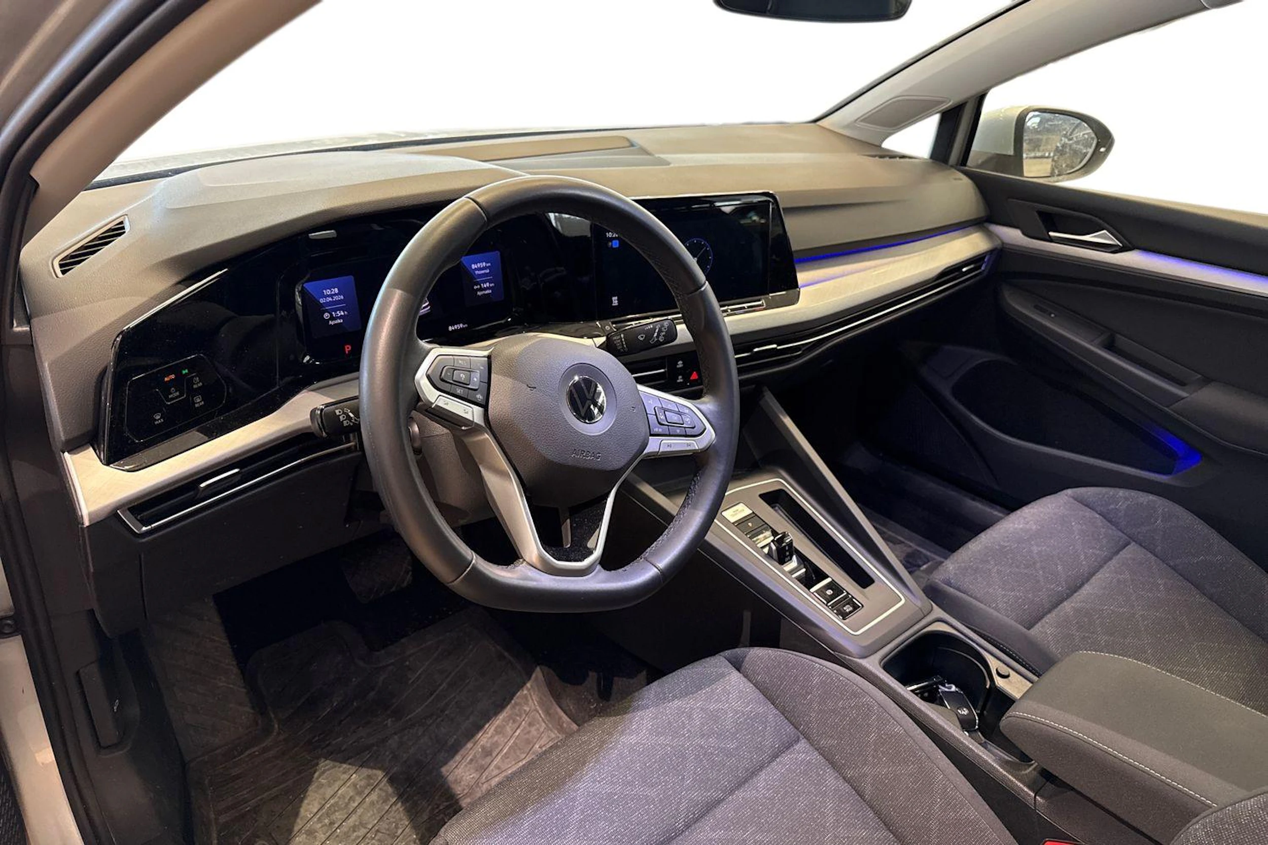 harmaa Volkswagen Golf 2022 kuva 3.