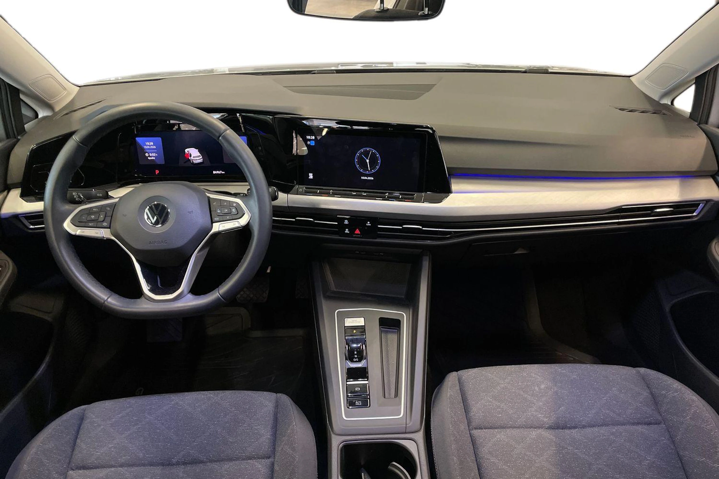 harmaa Volkswagen Golf 2022 kuva 7.