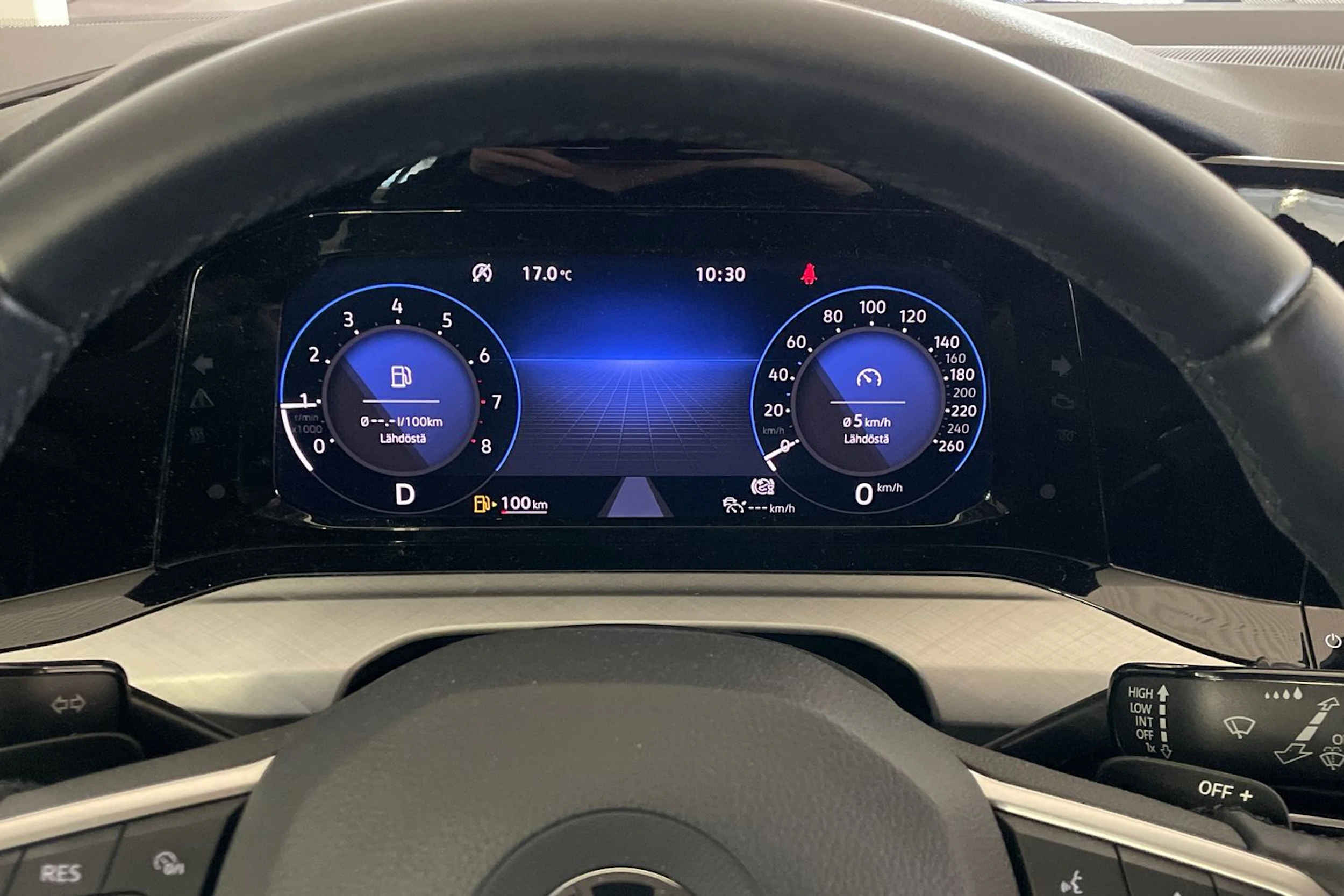 harmaa Volkswagen Golf 2022 kuva 13.