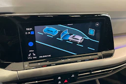harmaa Volkswagen Golf 2022 kuva 16.