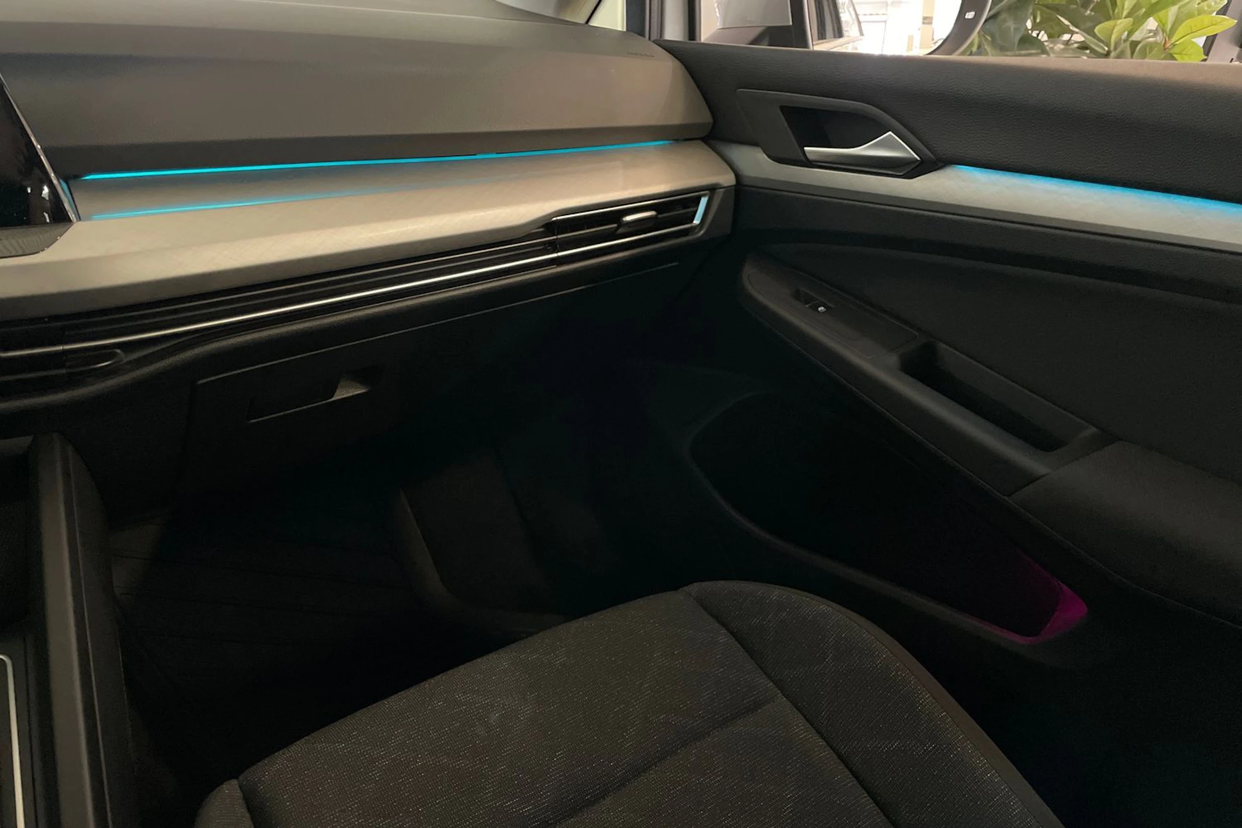 harmaa Volkswagen Golf 2022 kuva 18.