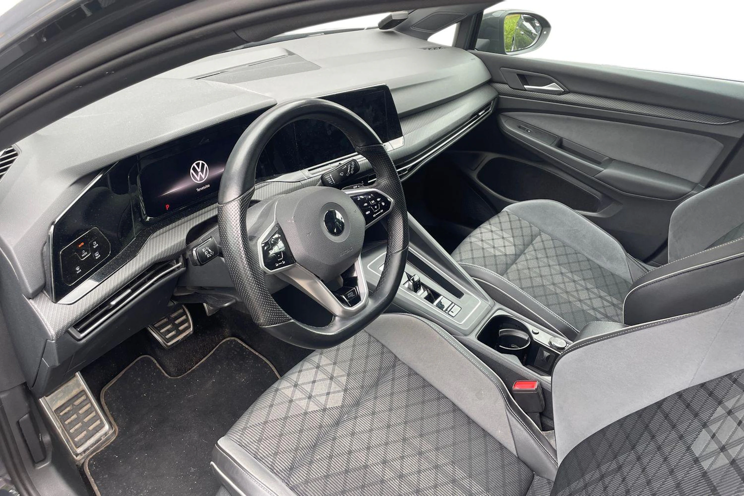 harmaa Volkswagen Golf 2022 kuva 3.