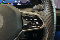 harmaa Volkswagen Golf 2022 kuva 14.