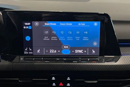 harmaa Volkswagen Golf 2022 kuva 21.