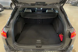 harmaa Volkswagen Golf 2022 kuva 27.