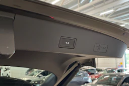harmaa Volkswagen Golf 2022 kuva 28.