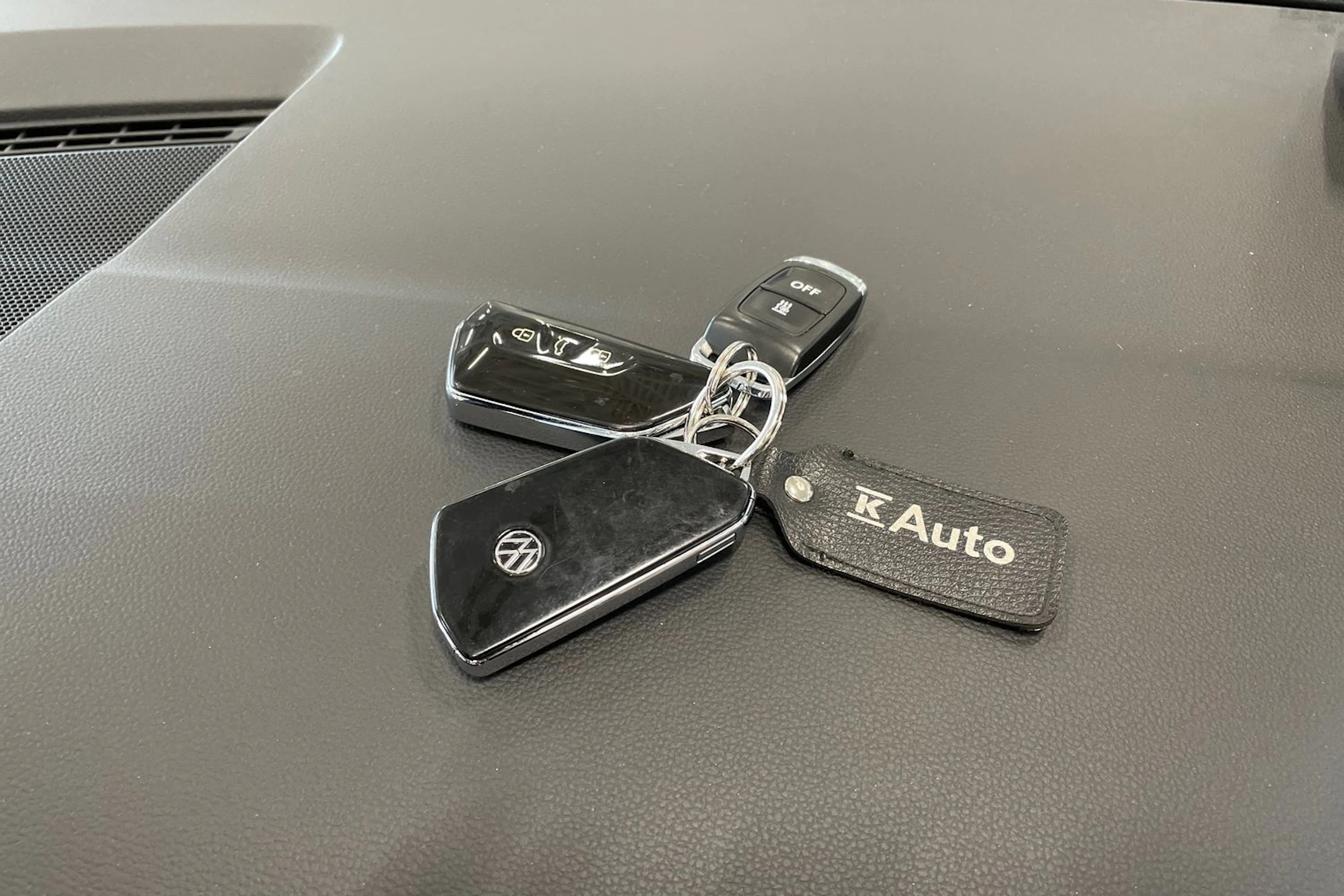 harmaa Volkswagen Golf 2022 kuva 29.