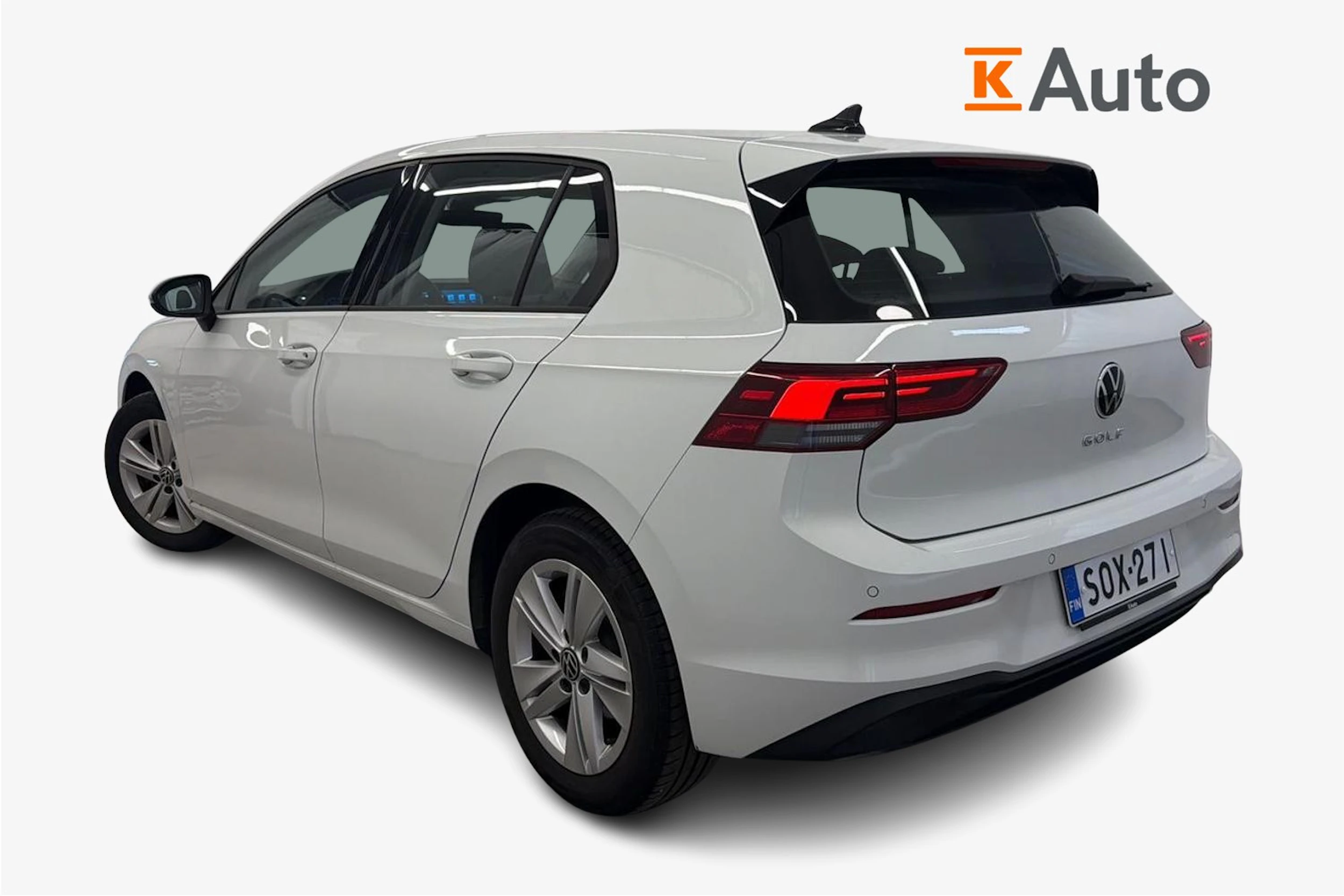 valkoinen Volkswagen Golf 2022 kuva 3.