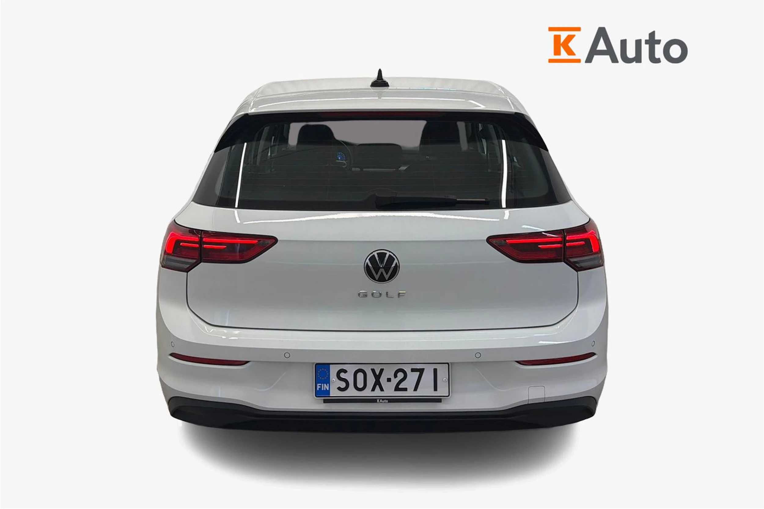 valkoinen Volkswagen Golf 2022 kuva 4.