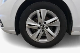 valkoinen Volkswagen Golf 2022 kuva 12.