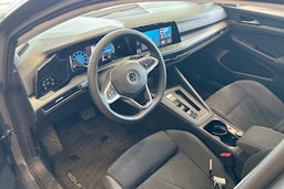 harmaa Volkswagen Golf 2022 kuva 3.