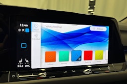 keltainen Volkswagen Golf 2022 kuva 27.