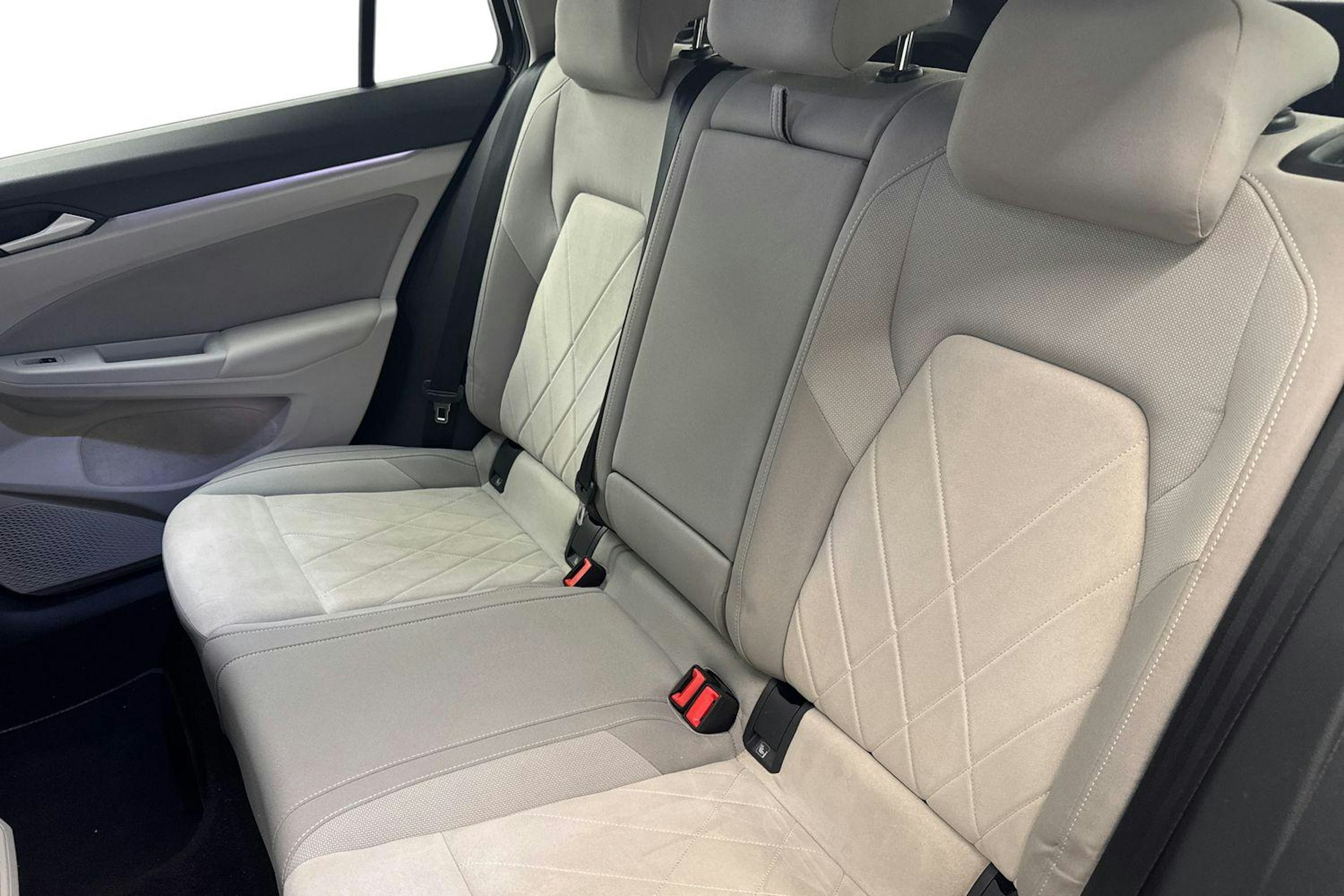 harmaa Volkswagen Golf 2022 kuva 10.