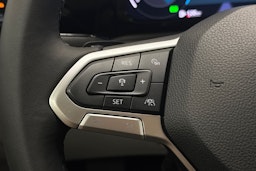 harmaa Volkswagen Golf 2022 kuva 16.