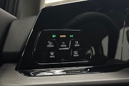 harmaa Volkswagen Golf 2022 kuva 19.